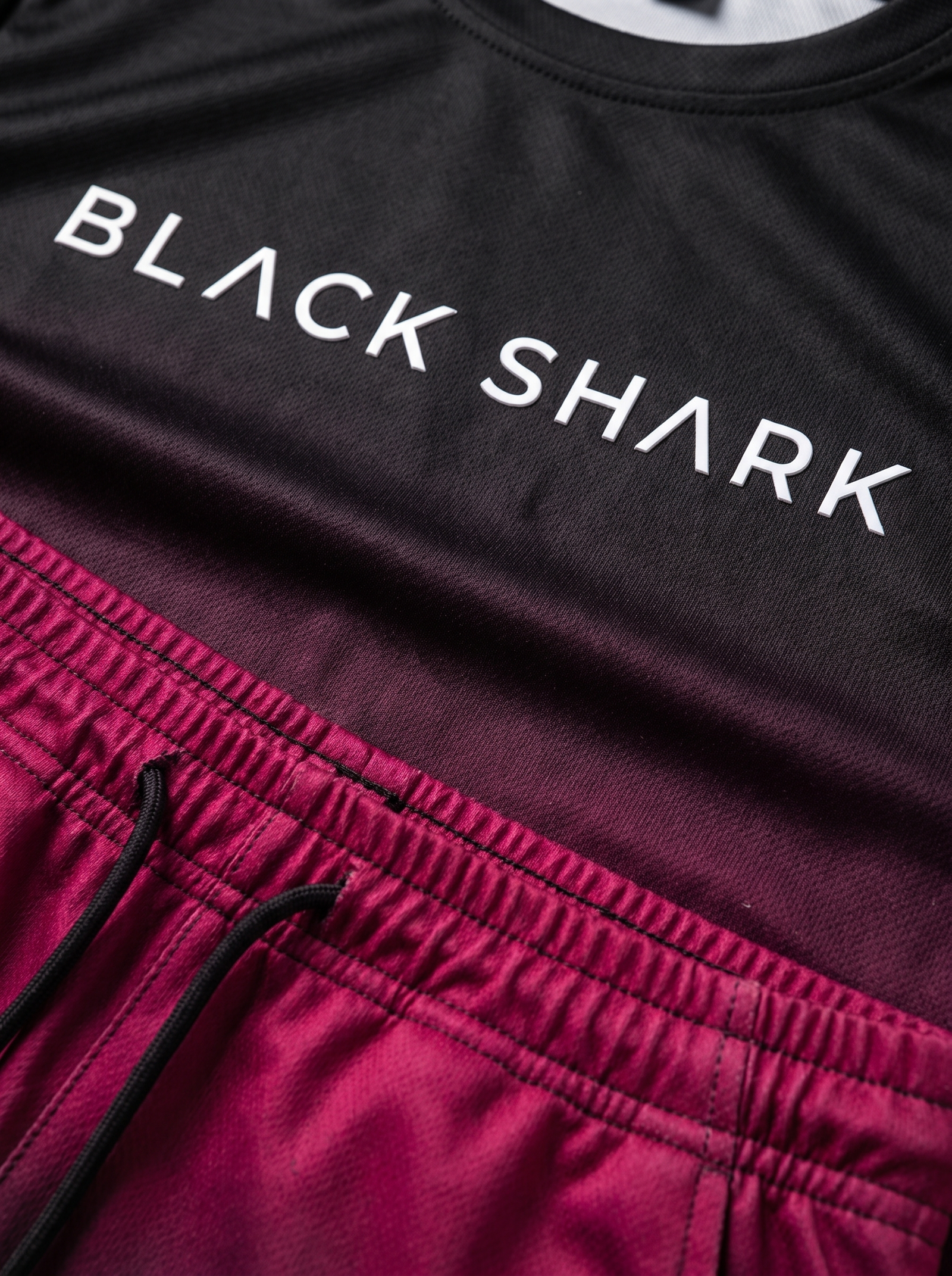 BlackShark™ Men’s Gradient Coord Set - Black Wine